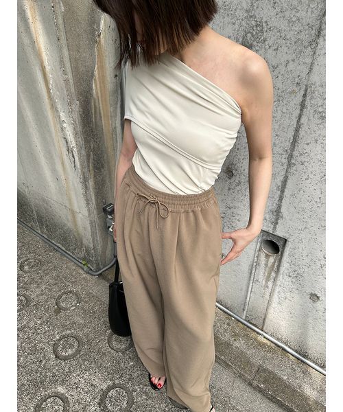 Henon.(ヘノン)の「ボリュームタックパンツ(その他パンツ・レディース・ベージュ/ブラック・F)」の20枚目の写真