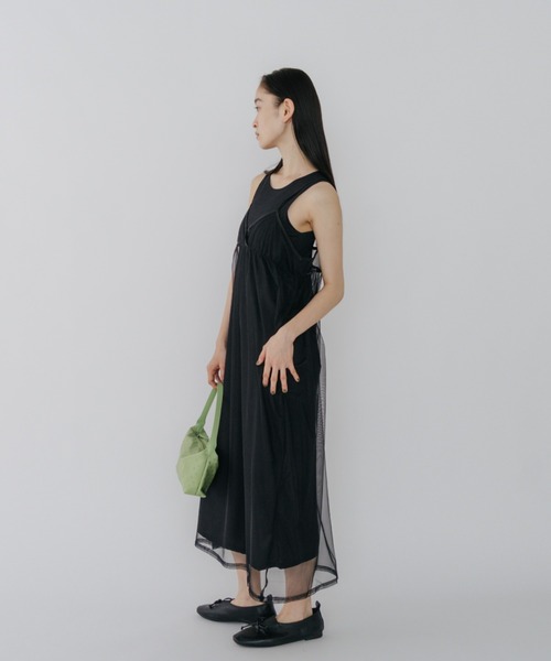 duei(デュイ)の「タンクワンピース×チュールキャミワンピース レイヤードセット(ワンピース・レディース・ブラック/グレー・FREE)」の4枚目の写真