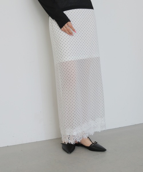 cheriella（シェリエラ）の「【cheriella】ドットレースシアーロングスカート  DOT LACE SHEER LONG SKIRT（スカート・レディース・ブラック/ホワイト・FREE）」の5枚目の写真