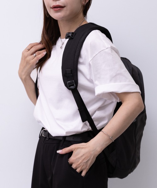 THE NORTH FACE(ザノースフェイス)の「【国内未発売USAモデル】THE NORTH FACE(ザ・ノースフェイス)/大容量 27L収納 A4・15インチ対応 リュック バックパック/Vault(バックパック/リュック・レディース・ブラック・FREE)」の8枚目の写真
