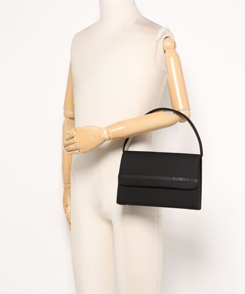 prendre la joie（プレンドレラジョア）の「【Prendre la joie】喪服・礼服 サテンリボン切り替えブラックフォーマルバッグ（ハンドバッグ・レディース・ブラック・FREE）」の5枚目の写真