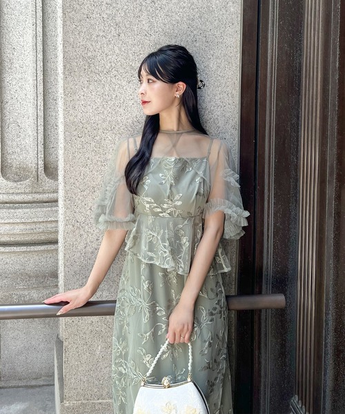 Leja(レジャ)の「【LEJA】リーフシシュウスパンコールペプラムチュールAラインワンピースオケージョンドレス2点セット(ドレス・レディース・グレー/グリーン・SMALL/MEDIUM)」の14枚目の写真