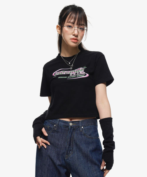 MOZMOZ（モズモズ）の「Y2Kロゴセミクロップ半袖Tシャツブラック（Tシャツ/カットソー・レディース・その他・FREE）」の3枚目の写真