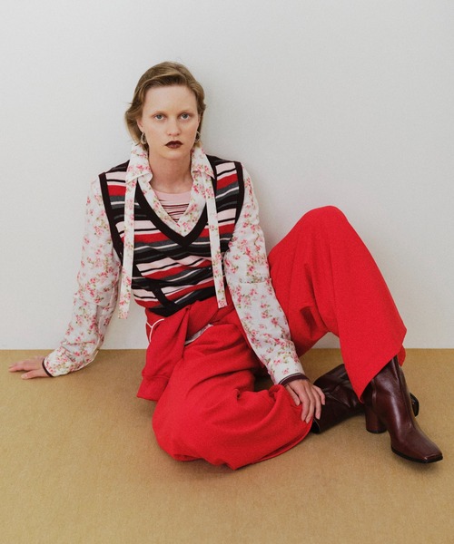 MAISON SPECIAL（メゾンスペシャル）の「Multi-Fabric Square Short Boots/マルチファブリックスクエアショートブーツ（ブーツ・レディース・ボルドー/ゴールド・36/37/38）」の5枚目の写真