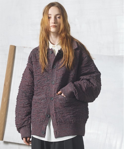 MAISON SPECIAL(メゾンスペシャル)の「《UNISEX》Melange Random Tucks Prime-Over Collared Knit Cardigan/メランジランダムタックプライムオーバー襟付きニットカーディガン【MAISON SPECIAL/メゾンスペシャル】(カーディガン/ボレロ・メンズ・ラベンダー/ブラック/パープル・2/1/0)」の3枚目の写真
