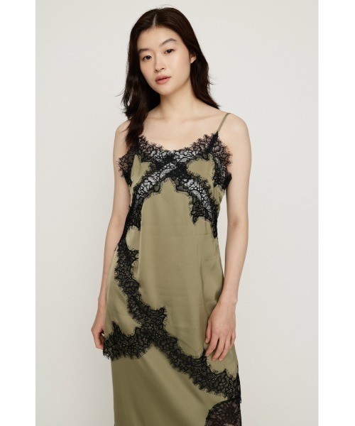 SLY(スライ)の「VINTAGE SATIN CAMI LACE TOPS ヴィンテージサテンキャミレーストップス 秋服 冬服(キャミソール・レディース・ベージュ/ブラック/ネイビー系/カーキ・FREE)」の4枚目の写真