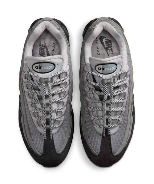 NIKE(ナイキ)の「ナイキ エア マックス 95 ビッグバブル SE ウィメンズシューズ / Nike Air Max 95 Big Bubble SE Women's Shoes IM9637-001 Black(スニーカー・レディース・ブラック・26/22/25.5/25/24.5/24/23.5/23/22.5)」の13枚目の写真