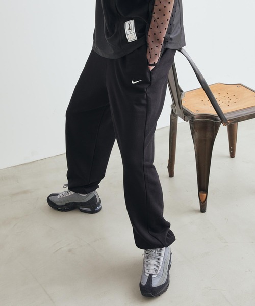 NIKE(ナイキ)の「ナイキ エア マックス 95 ビッグバブル SE ウィメンズシューズ / Nike Air Max 95 Big Bubble SE Women's Shoes IM9637-001 Black(スニーカー・レディース・ブラック・26/22/25.5/25/24.5/24/23.5/23/22.5)」の3枚目の写真