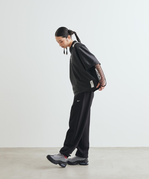 NIKE(ナイキ)の「ナイキ エア マックス 95 ビッグバブル SE ウィメンズシューズ / Nike Air Max 95 Big Bubble SE Women's Shoes IM9637-001 Black(スニーカー・レディース・ブラック・26/22/25.5/25/24.5/24/23.5/23/22.5)」の4枚目の写真