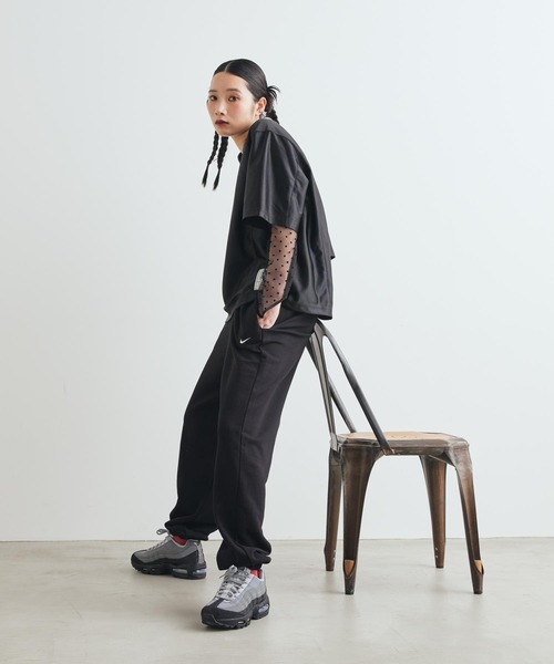 NIKE(ナイキ)の「ナイキ エア マックス 95 ビッグバブル SE ウィメンズシューズ / Nike Air Max 95 Big Bubble SE Women's Shoes IM9637-001 Black(スニーカー・レディース・ブラック・26/22/25.5/25/24.5/24/23.5/23/22.5)」の5枚目の写真