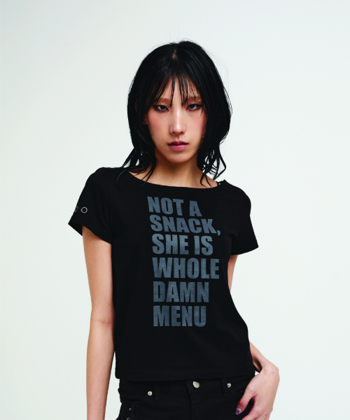 CUTOUT(カトアウト)の「シングルドロップショルダーショートスリーブ-ブラック(Tシャツ/カットソー・レディース・その他・FREE)」の1枚目の写真