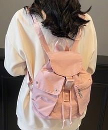 ドローストリングフラップバックパック