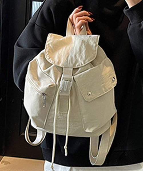 ReRe(リリ)の「ドローストリングフラップバックパック(バックパック/リュック・レディース・ブラック/オフホワイト/ピンク/ブルー・FREE)」の20枚目の写真