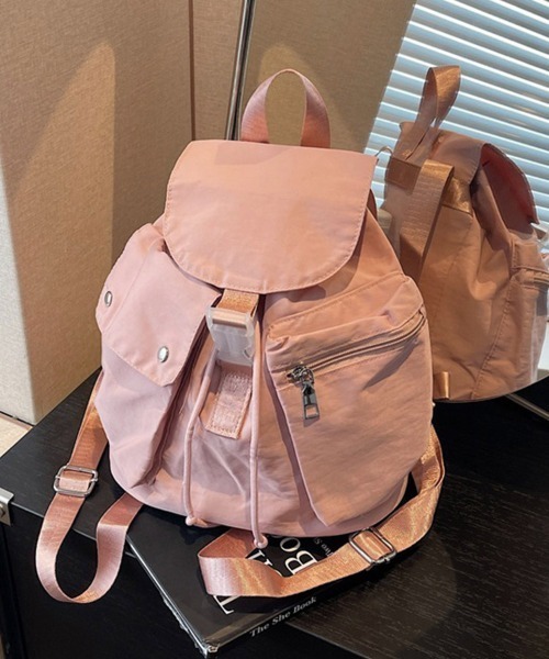 ReRe(リリ)の「ドローストリングフラップバックパック(バックパック/リュック・レディース・ブラック/オフホワイト/ピンク/ブルー・FREE)」の16枚目の写真