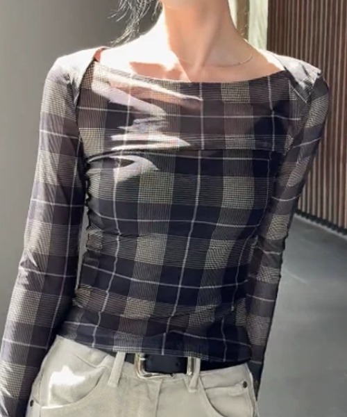 ampm(エーエムピーエム)の「長袖トップス チェック柄 カットソー ボートネック タイト シアートップス(Tシャツ/カットソー・レディース・ブラウン・S/M)」の8枚目の写真