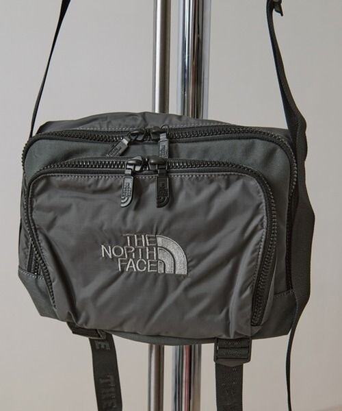 THE NORTH FACE PURPLE LABEL（ザ ノースフェイス パープルレーベル）の「【THE NORTH FACE PURPLE LABEL/ザ・ノース・フェイス パープルレーベル】CORDURA Nylon Shoulder Bag/コーデュラ ナイロン ショルダーバッグ/軽量/通勤/2WAY/肩掛け/斜め掛け（ショルダーバッグ・レディース・グレー/ブラック・FREE）」の5枚目の写真