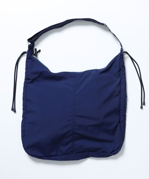SEQUENZ(シークエンズ)の「【お気に入り30000人突破】/ 大容量 / ギャザーショルダーバッグ /SHOULDER GATHER BAG(ショルダーバッグ・メンズ・その他4/その他3/ネイビー/その他2/その他1/グリーン/レッド/ピンク/ブラック・FREE)」の11枚目の写真