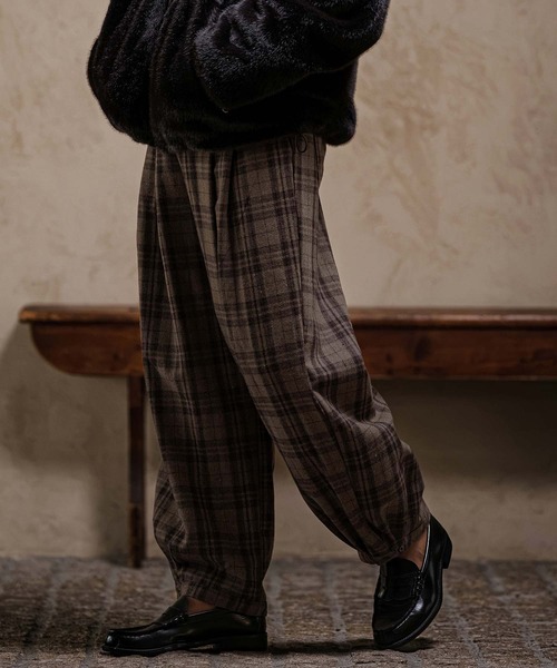 CAMBIO（カンビオ）の「mp15392-Wool Check Wide Tuck Balloon Pants ワイドタックバルーンパンツ(PF-262-022)（その他パンツ・メンズ・ベージュ/チャコール・L/M）」の11枚目の写真