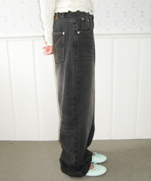 AMESWORLDWIDE(アメスワールドワイド)の「CLASSIC STRAIGHT DENIM PANTS BLACK(デニムパンツ・レディース・その他・SMALL/MEDIUM/LARGE)」の9枚目の写真