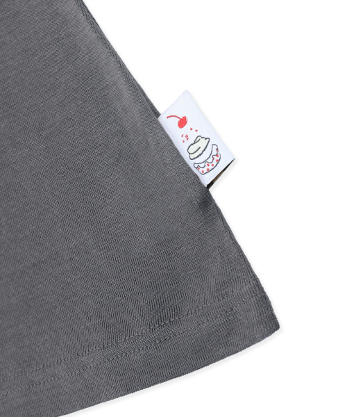 RuNaKi'Hu'(ルナキフ)の「WXT086 KAORI フィンガーホール ボートネック ロングスリーブ (CHARCOAL)(Tシャツ/カットソー・レディース・その他・1/2)」の8枚目の写真