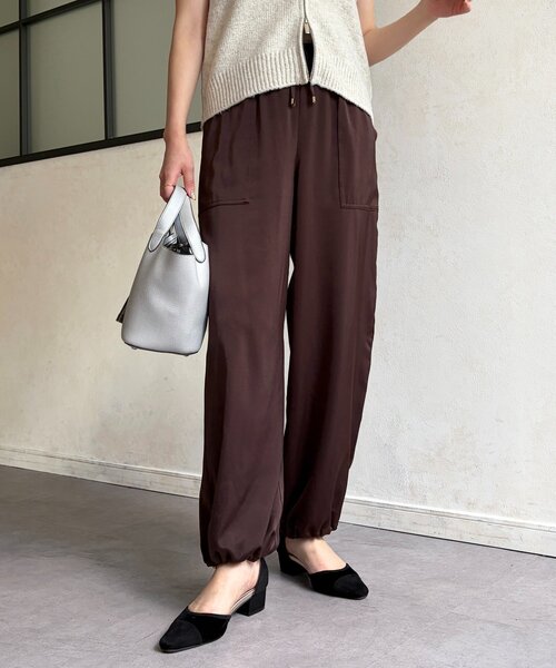 Chez toi（シェトワ）の「サテンパラシュートパンツ（その他パンツ・レディース・グレイッシュベージュ/ブラウン/ブラック・FREE）」の3枚目の写真