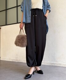 サテンパラシュートパンツ