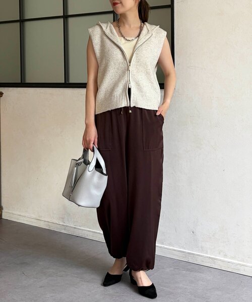 Chez toi（シェトワ）の「サテンパラシュートパンツ（その他パンツ・レディース・グレイッシュベージュ/ブラウン/ブラック・FREE）」の18枚目の写真