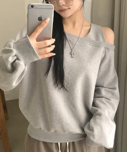 VIVID LADY(ビビッドレディー)の「ワンショルダー ラグラン 長袖スウェット(スウェット・レディース・グレー/クリーム/ブルー・FREE)」の15枚目の写真
