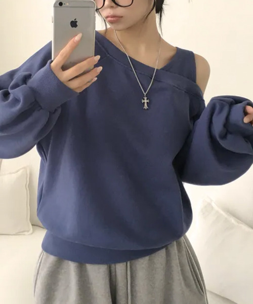 VIVID LADY(ビビッドレディー)の「ワンショルダー ラグラン 長袖スウェット(スウェット・レディース・グレー/クリーム/ブルー・FREE)」の8枚目の写真