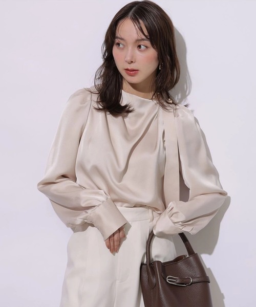 Mystrada(マイストラーダ)の「アシメドレープブラウス(シャツ/ブラウス・レディース・ホワイト/ピンク系その他5・38/36)」の7枚目の写真