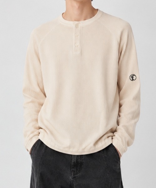 FAF(フェイク アス フラワーズ)の「Lazy Thermal Henley Neck(ニット/セーター・メンズ・アイボリー/ブラック・1/2)」の1枚目の写真