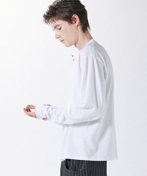 MSG(エムエスジー)の「ヘンリーネックロングスリーブTシャツ カットソー ヴィンテージ加工/無地(Tシャツ/カットソー・メンズ・ブラウン/ホワイト/ブラック/チャコール・L/M)」の7枚目の写真