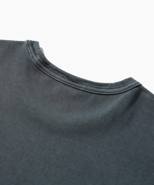 MOIF（モイフ）の「[AW26] ガーメントダイ L/S Tシャツ / ダイドブルー（Tシャツ/カットソー・メンズ・その他・3(L)/1(S)/2(M)）」の8枚目の写真