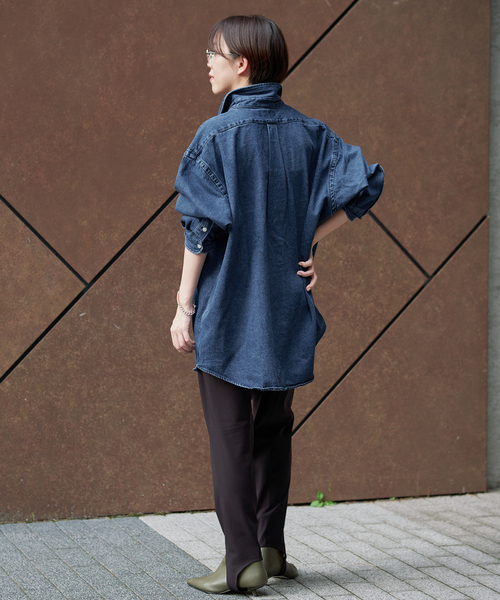 IENA(イエナ)の「J.J.Mercer/ジェイジェイマーサー 別注 刺繍デニムシャツ(シャツ/ブラウス・レディース・ネイビー・FREE)」の9枚目の写真