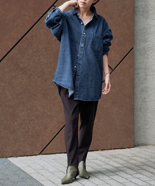 IENA(イエナ)の「J.J.Mercer/ジェイジェイマーサー 別注 刺繍デニムシャツ(シャツ/ブラウス・レディース・ネイビー・FREE)」の12枚目の写真