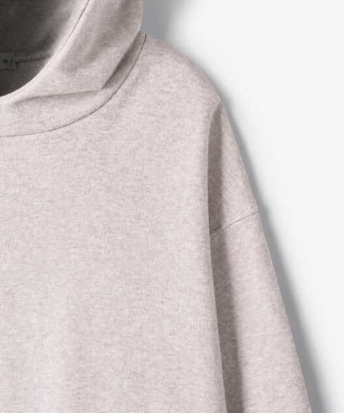 POLYGRAM（ポリグラム）の「バラクラバ オーバーサイズ スウェットフードTシャツ - OATMEAL（パーカー・レディース・オートミール・MEDIUM/LARGE/X-LARGE）」の4枚目の写真