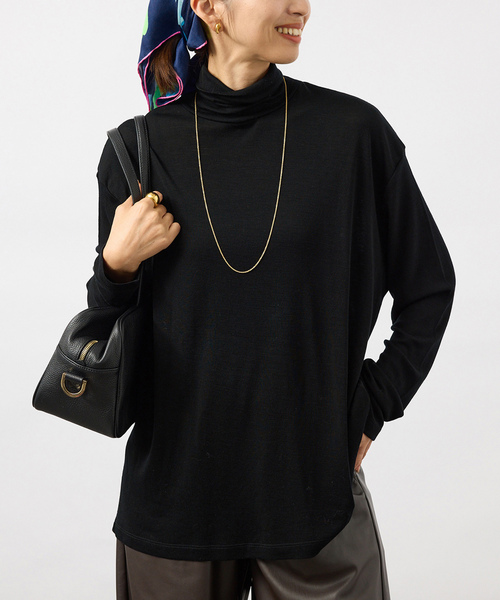 VERMEIL par iena(ヴェルメイユパーイエナ)の「INSCRIRE アンスクリア Wool Fraise Turtle Neck(Tシャツ/カットソー・レディース・グレー/ブラック・SMALL)」の1枚目の写真