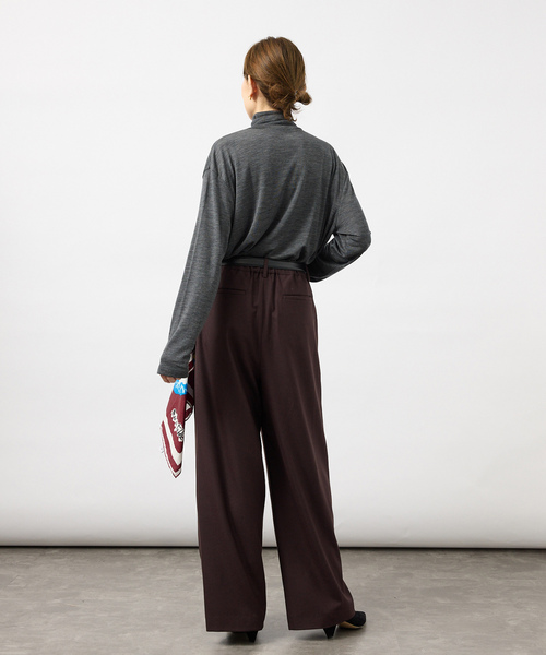 VERMEIL par iena(ヴェルメイユパーイエナ)の「INSCRIRE アンスクリア Wool Fraise Turtle Neck(Tシャツ/カットソー・レディース・グレー/ブラック・SMALL)」の9枚目の写真