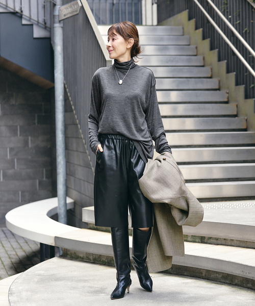 VERMEIL par iena(ヴェルメイユパーイエナ)の「INSCRIRE アンスクリア Wool Fraise Turtle Neck(Tシャツ/カットソー・レディース・グレー/ブラック・SMALL)」の14枚目の写真