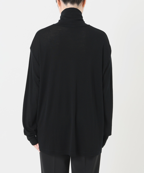 VERMEIL par iena(ヴェルメイユパーイエナ)の「INSCRIRE アンスクリア Wool Fraise Turtle Neck(Tシャツ/カットソー・レディース・グレー/ブラック・SMALL)」の20枚目の写真