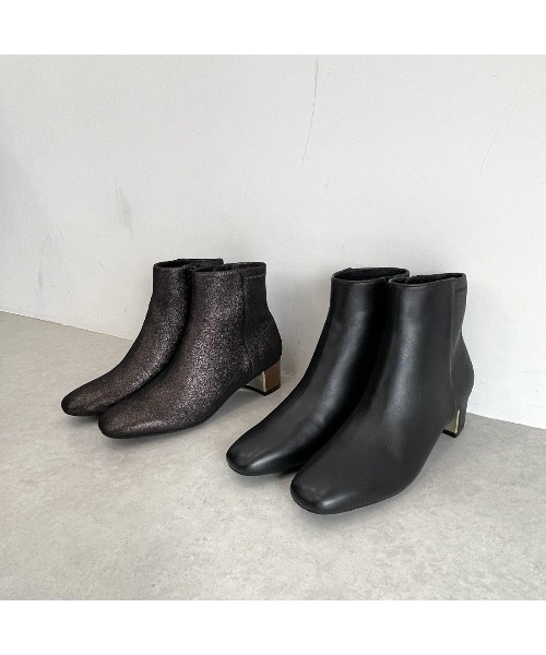 Mode et Jacomo（モードエジャコモ）の「ストレッチレザースクエアトゥショートブーツ（ブーツ・レディース・ブラック/ブラック系その他6/ブラック系その他3・23cm/24.5cm/24cm/23.5cm/22.5cm）」の5枚目の写真
