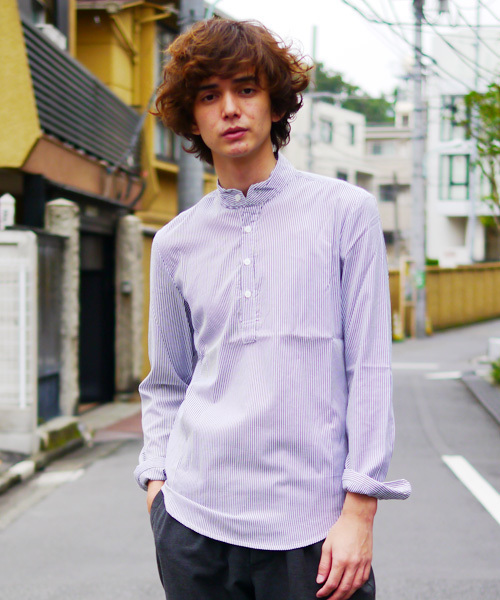 Revo.(レボ)の「Revo. SELECT ITEM / バンドカラー ストライプ プルオーバーシャツ(シャツ/ブラウス・メンズ・ブラック/ネイビー・X-LARGE/LARGE/MEDIUM)」の1枚目の写真