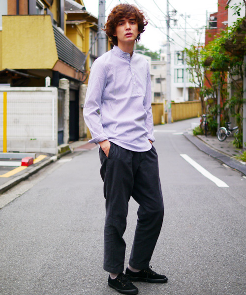 Revo.(レボ)の「Revo. SELECT ITEM / バンドカラー ストライプ プルオーバーシャツ(シャツ/ブラウス・メンズ・ブラック/ネイビー・X-LARGE/LARGE/MEDIUM)」の3枚目の写真