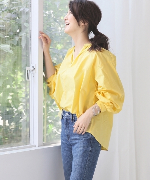 A part by（アパートバイ）の「Cスキッパーボリュームシャツ 744279 （シャツ/ブラウス・レディース・ホワイト/ベージュ/ブラック/ライトイエロー・FREE）」の4枚目の写真