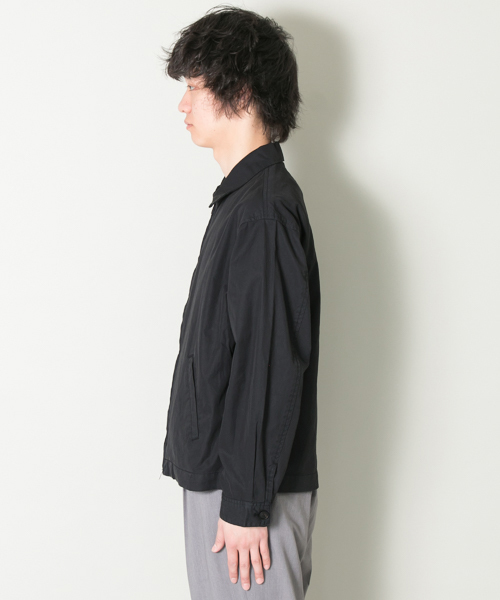 URBAN RESEARCH(アーバンリサーチ)の「UR カラーZIPブルゾン(ブルゾン・メンズ・ネイビー/カーキ・MEDIUM/LARGE)」の4枚目の写真