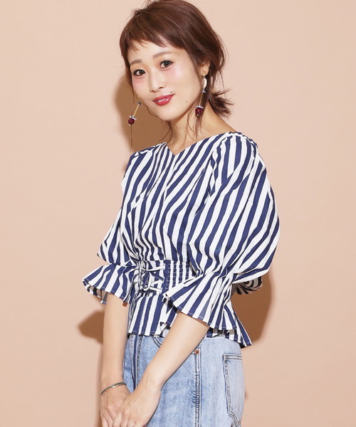 natural couture(ナチュラルクチュール)の「オフショルコルセットブラウス(シャツ/ブラウス・レディース・アイボリー/ブラック/ストライプ・FREE)」の3枚目の写真