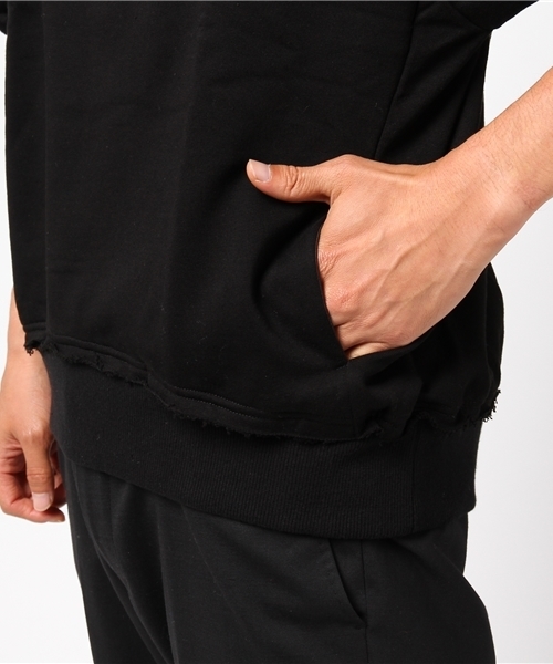 STUDIOUS（ステュディオス）の「【STUDIOUS】オーバーサイズPOパーカー（パーカー・メンズ・ブラック/ピンク・1/2）」の7枚目の写真