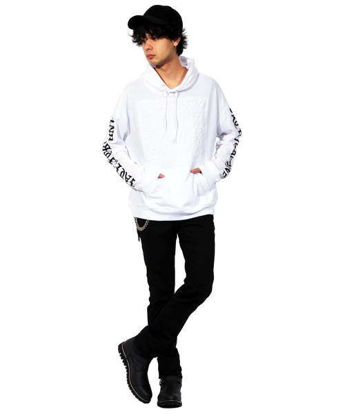 ８(eight)（エイト）の「袖プリント ロゴ プルオーバー パーカー（パーカー・メンズ・ホワイト/ブラック/ピンク・MEDIUM/LARGE）」の4枚目の写真