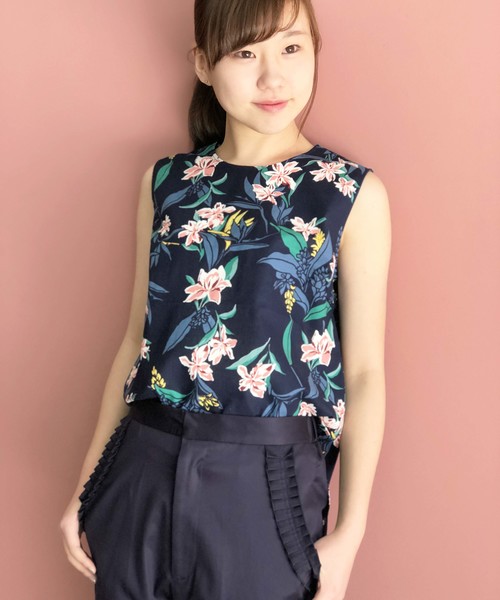 PICCIN(ピッチン)の「ボタニカル綿麻ブラウス(シャツ/ブラウス・レディース・ネイビー/オフホワイト/マスタード・MEDIUM)」の3枚目の写真