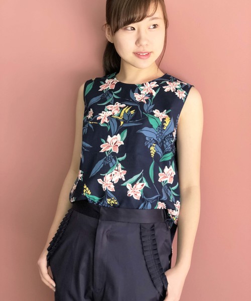 PICCIN(ピッチン)の「ボタニカル綿麻ブラウス(シャツ/ブラウス・レディース・ネイビー/オフホワイト/マスタード・MEDIUM)」の9枚目の写真